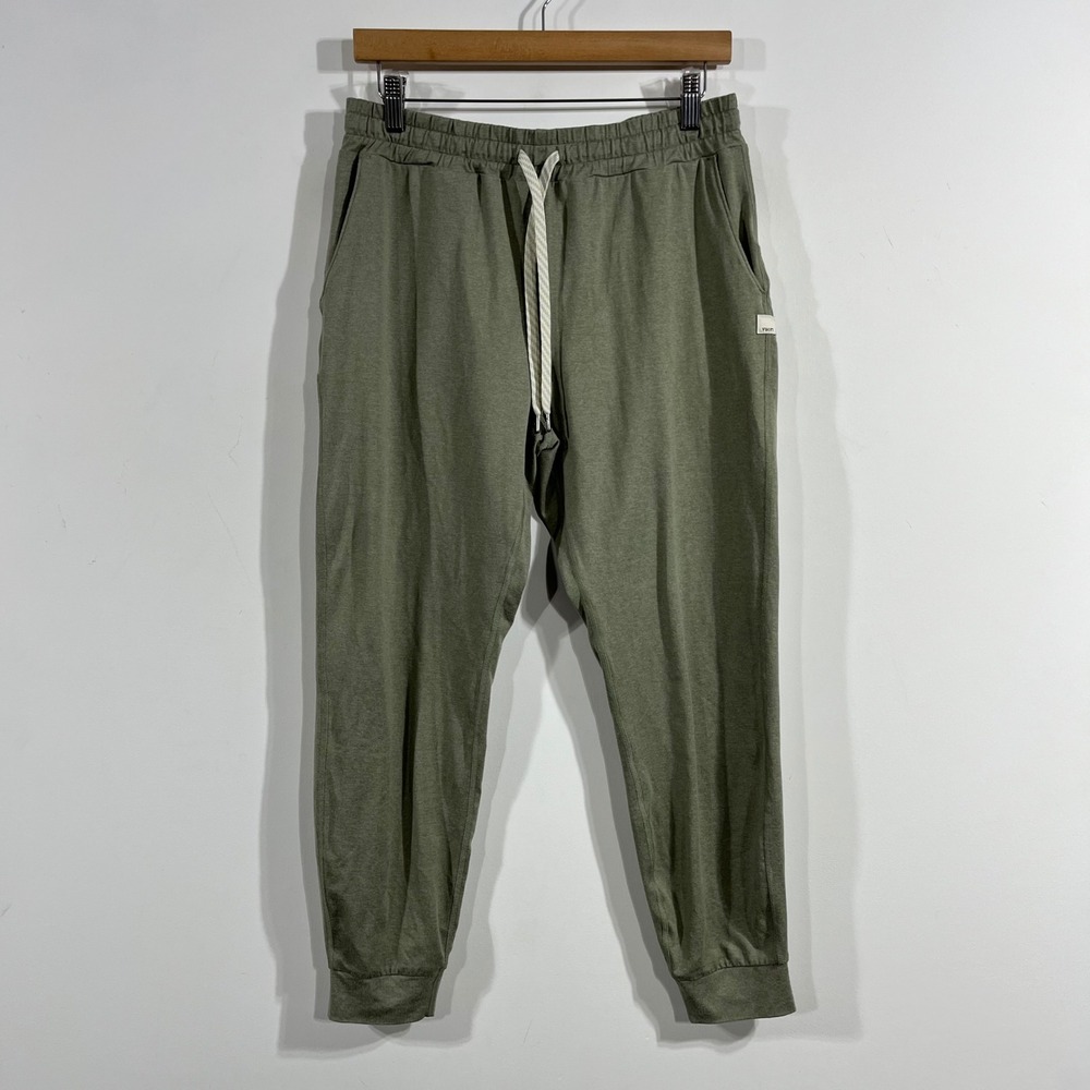 Vuori Athleisure Sporty Women Performance Jogger Sage Green Sweatpants Medium